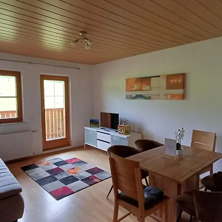 Crown Living - Apartment
